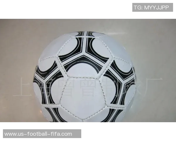 手缝足球制作全过程揭秘从材料选择到成品的每一步详解 手缝足球制作全过程揭秘从材料选择到成品的每一步详解